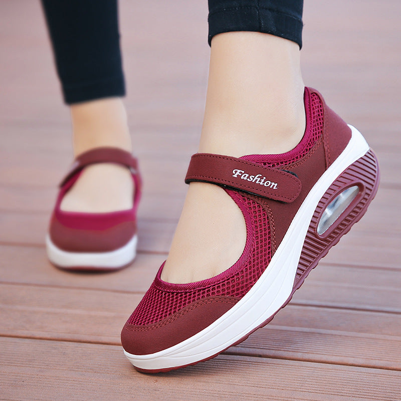 Chaussures à fermeture velcro offrant confort et adhérence