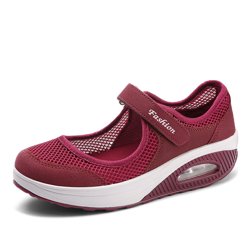 Chaussures à fermeture velcro offrant confort et adhérence