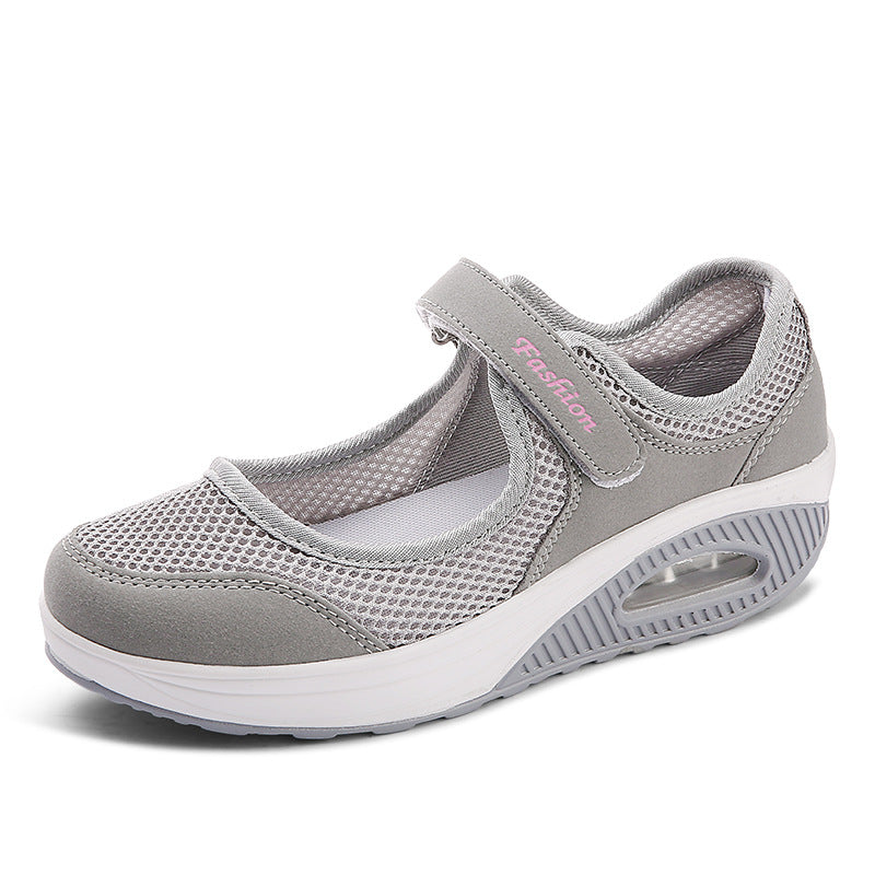 Chaussures à fermeture velcro offrant confort et adhérence