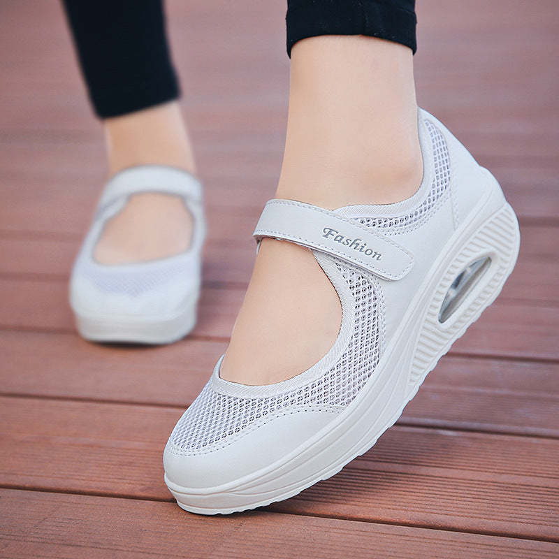 Chaussures à fermeture velcro offrant confort et adhérence