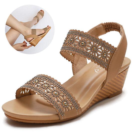 Sandales creuses à fleurs avec strass