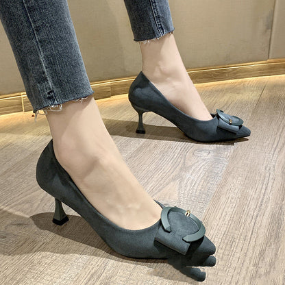 Superbes chaussures femme à talon aiguille pointu