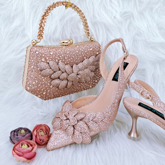 Fantastique chaussure de fête avec talon décoratif en verre de vin - avec sac fait main