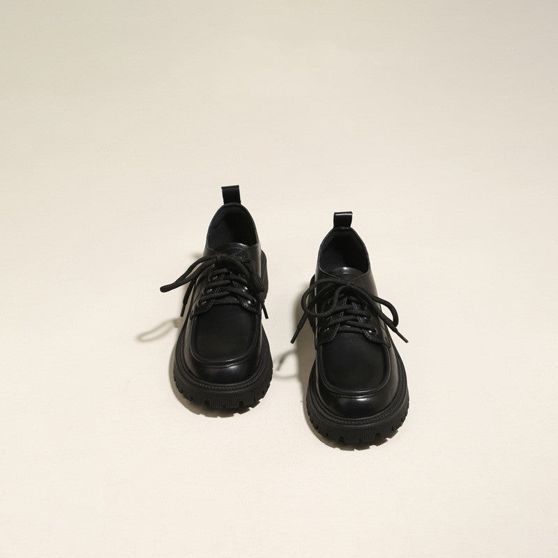 Chaussure élégante avec une semelle épaisse